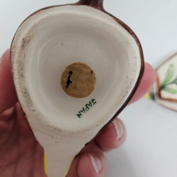 Vintage Mid Century Ceramic Fireplace Bellows Salt and Pepper Shakers 1950s EUC - Picture 4 of 7